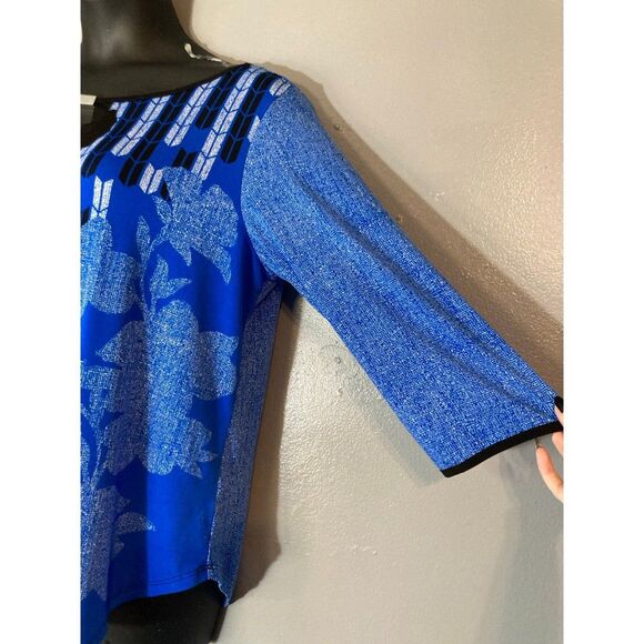 Dana Buchman blue and black keyhole blouse - Picture 4 of 5